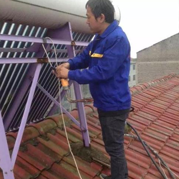 太阳能水箱电加热口处漏水怎么办?